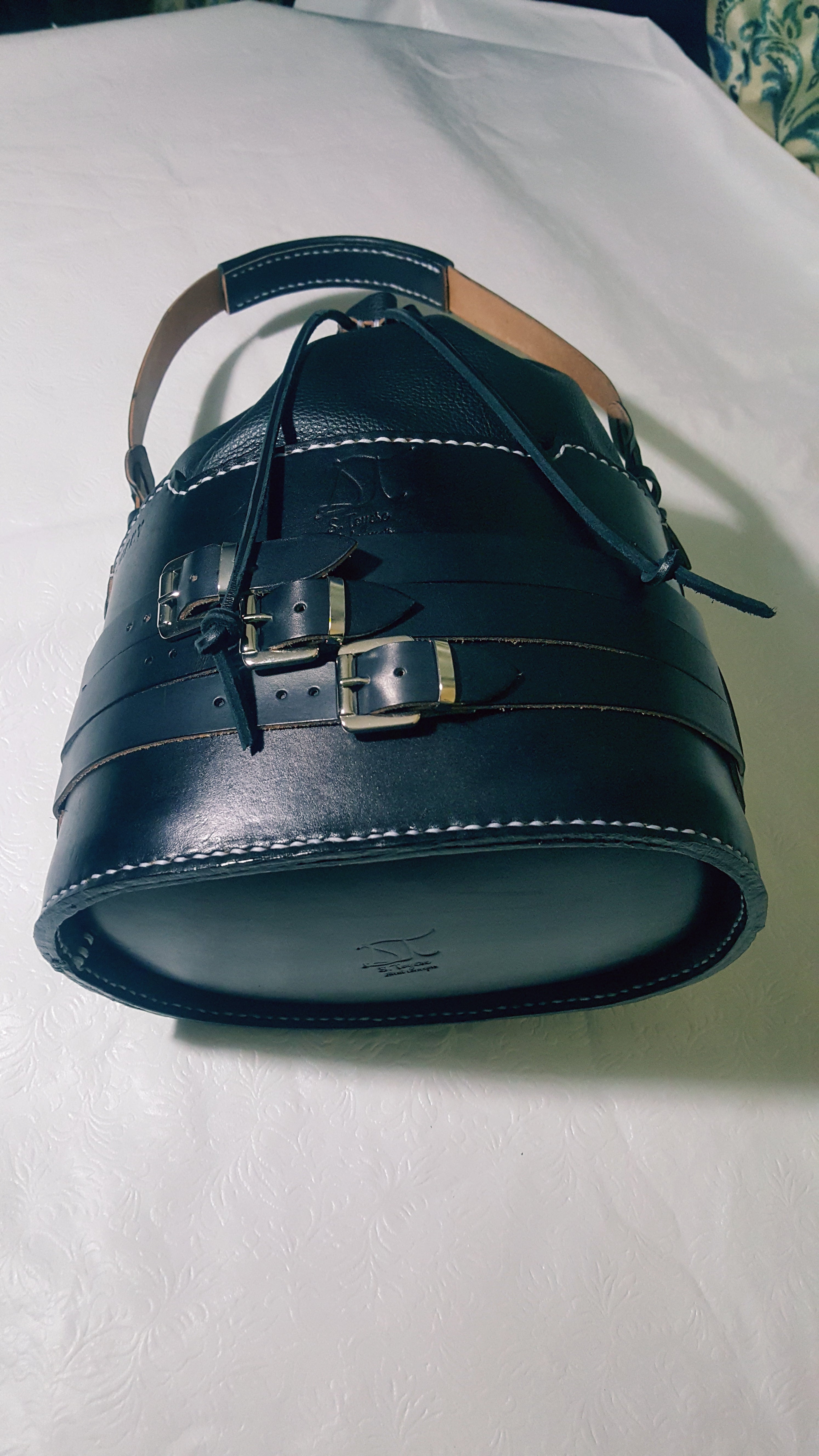 S.TOYESE BUCKET BAG - BLACK