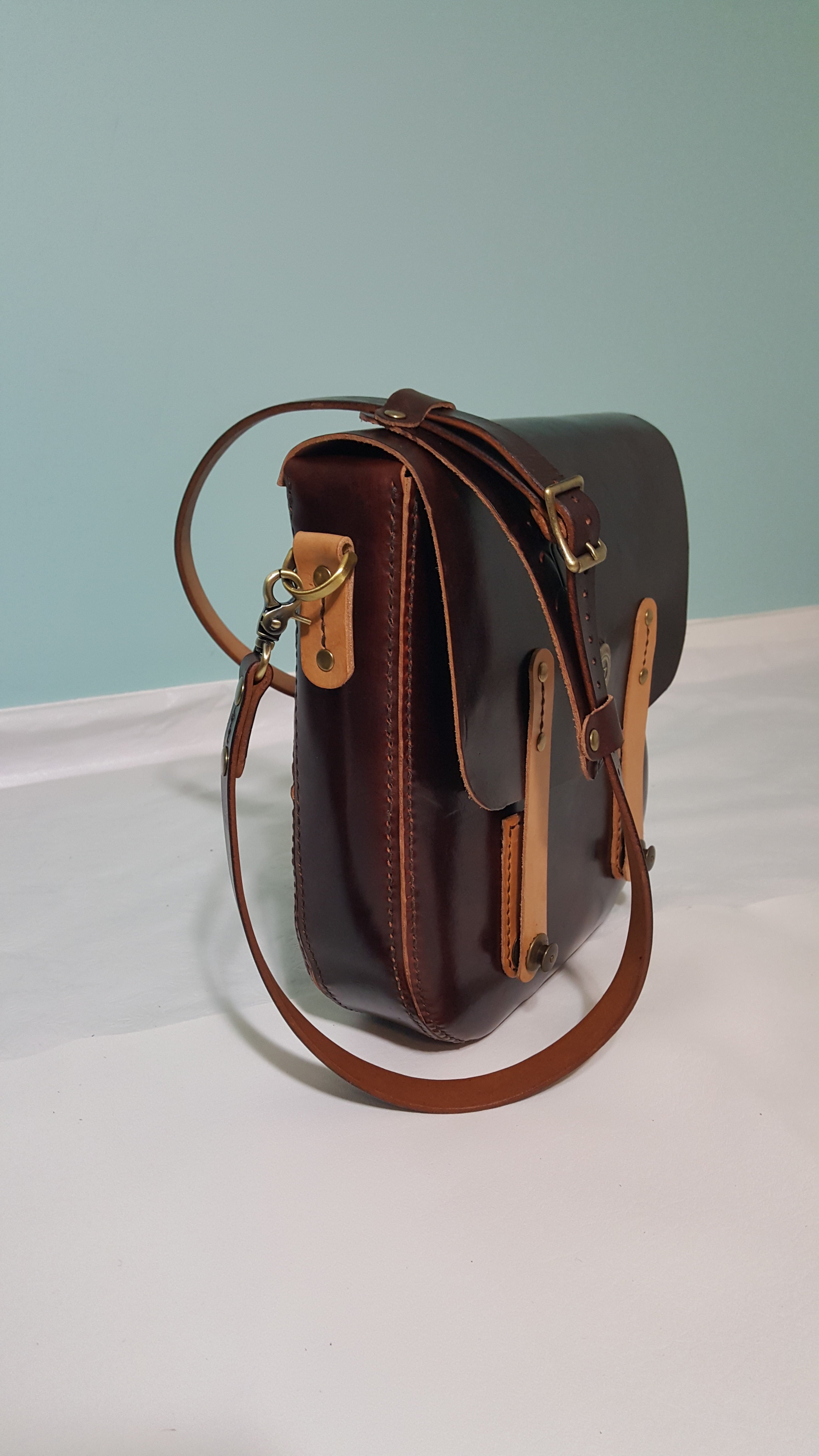 S.TOYESE FEMALE CROSS BODY BAG